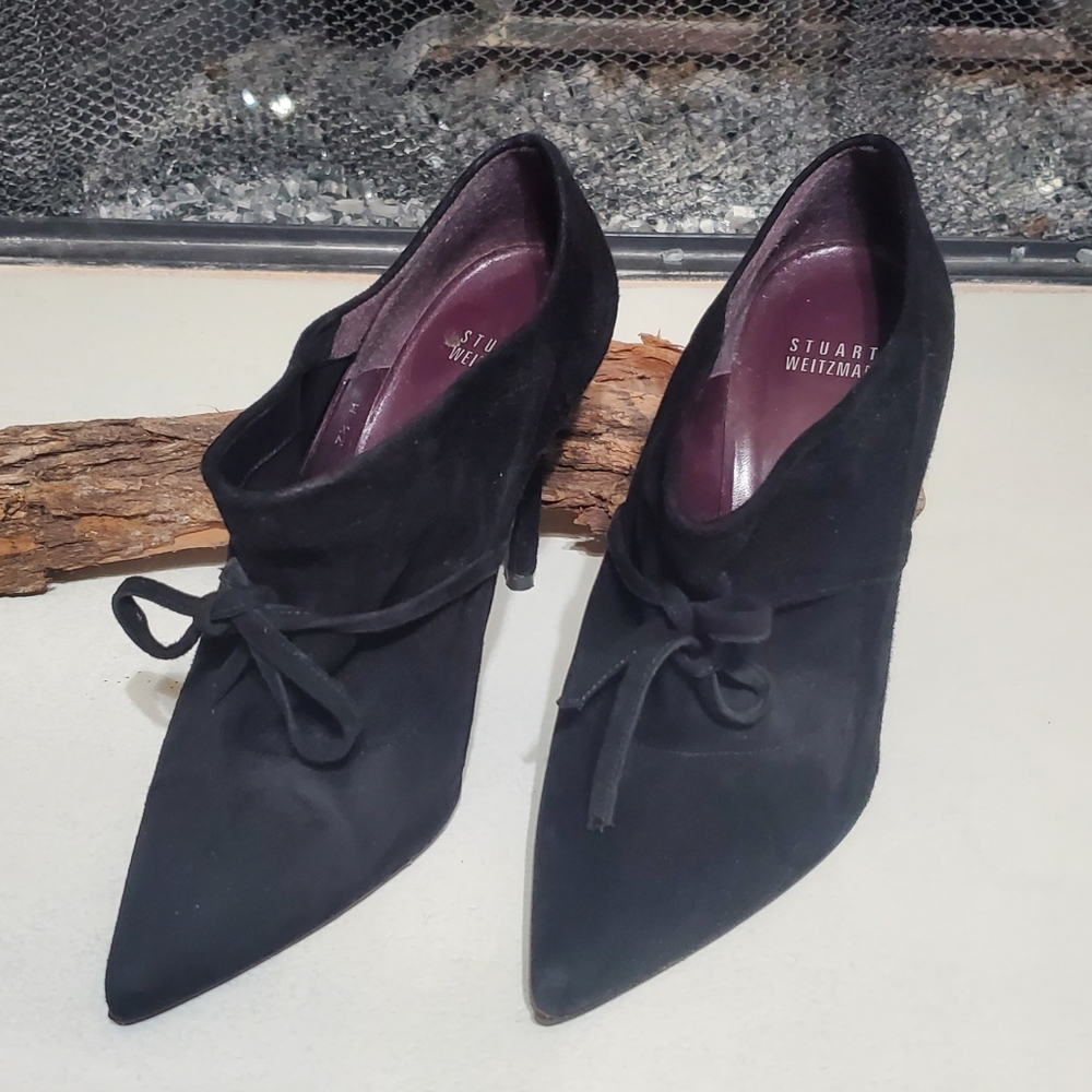 STUART WEITZMAN Aokhi Black Suede Pointy Toe Bootie Pump Heels Sz 7.5 M